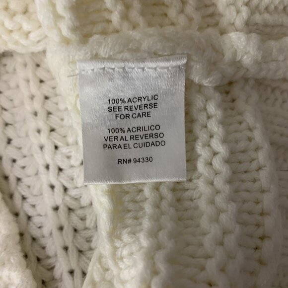 One A Knit Sweater XS White Cable Pullover Cozy Soft Crewneck Fall Winter - Picture 5 of 5